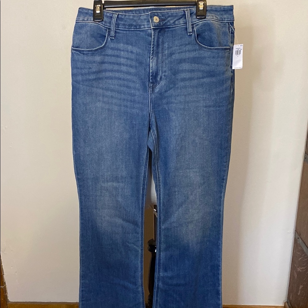 Old Navy High-Rise Wow Flare Jeans